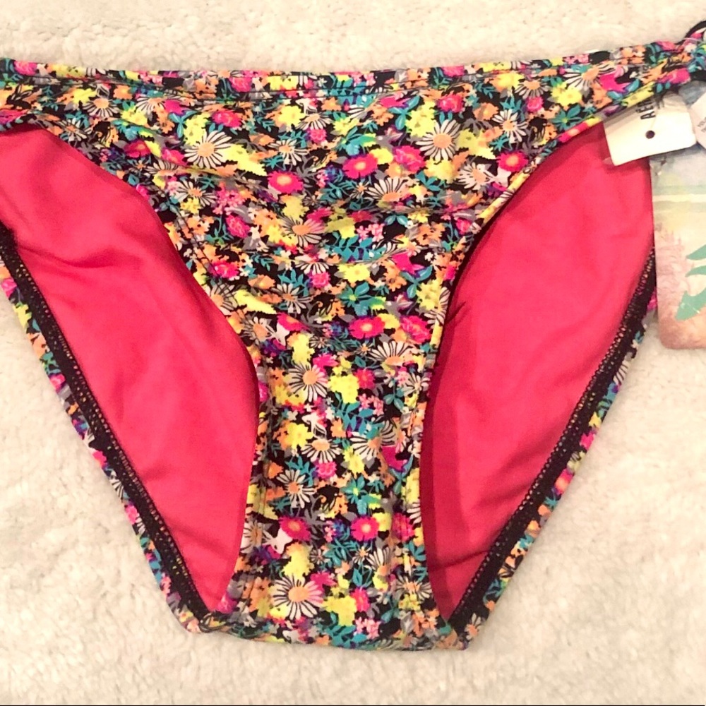 Bikini Bottom size M NWT